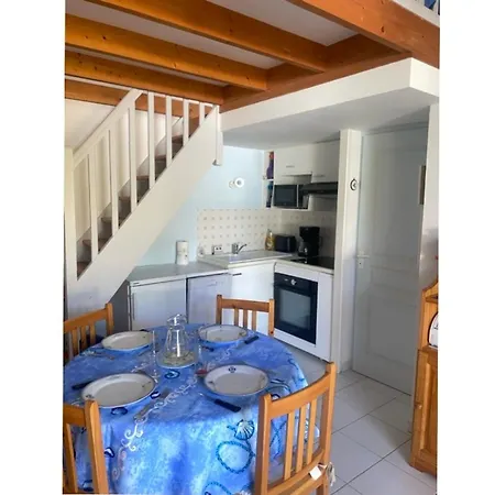 Holiday home Maison Avec Piscine Chauffee, Terrasse Et Parking - Proche Et Foret - Fr-1-323-553
